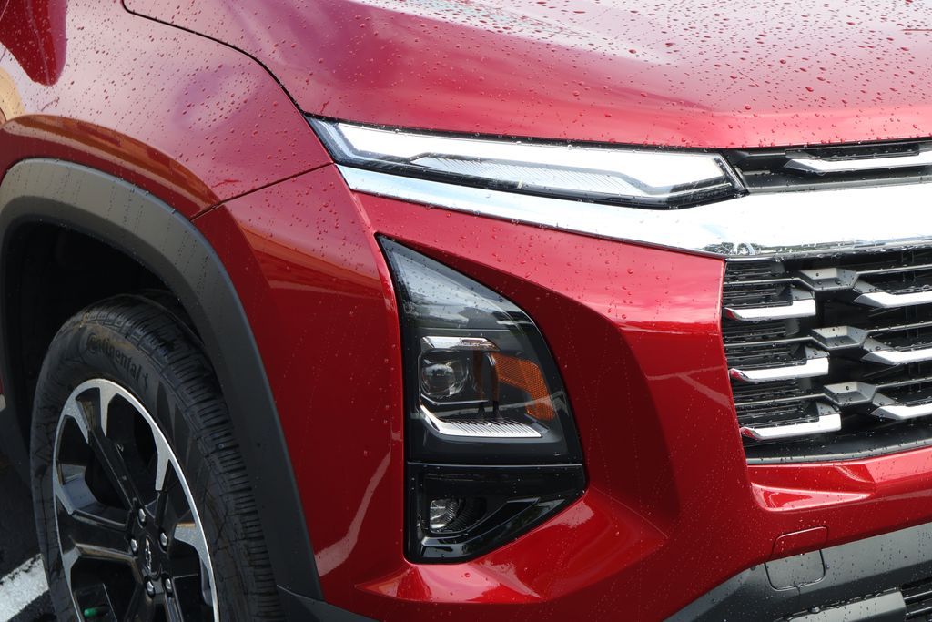 Thumbnail: 2027 Chevrolet Equinox - 3