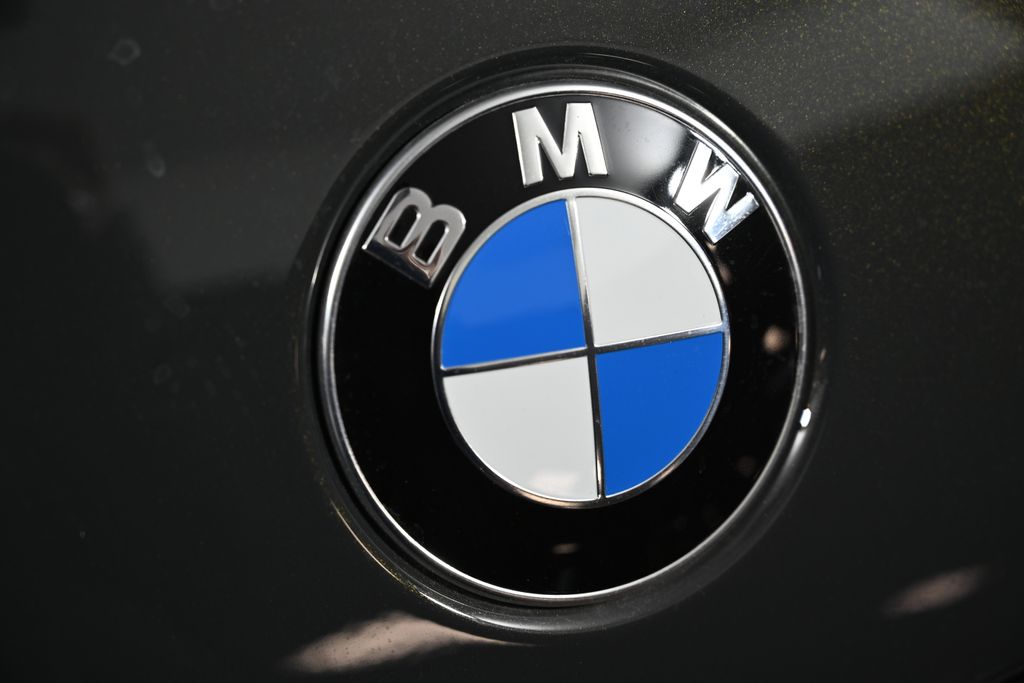 Thumbnail: 2026 BMW 8 Series - 21