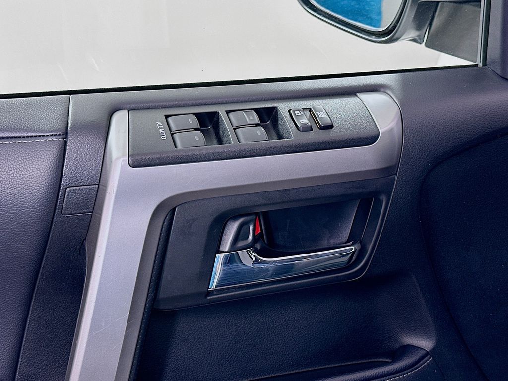 2023 Toyota 4Runner SR5 17