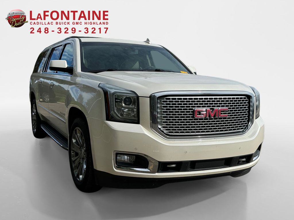 2015 GMC Yukon XL Denali 3