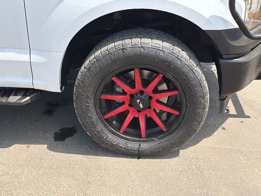 Used 2017 White Ford XL image 12
