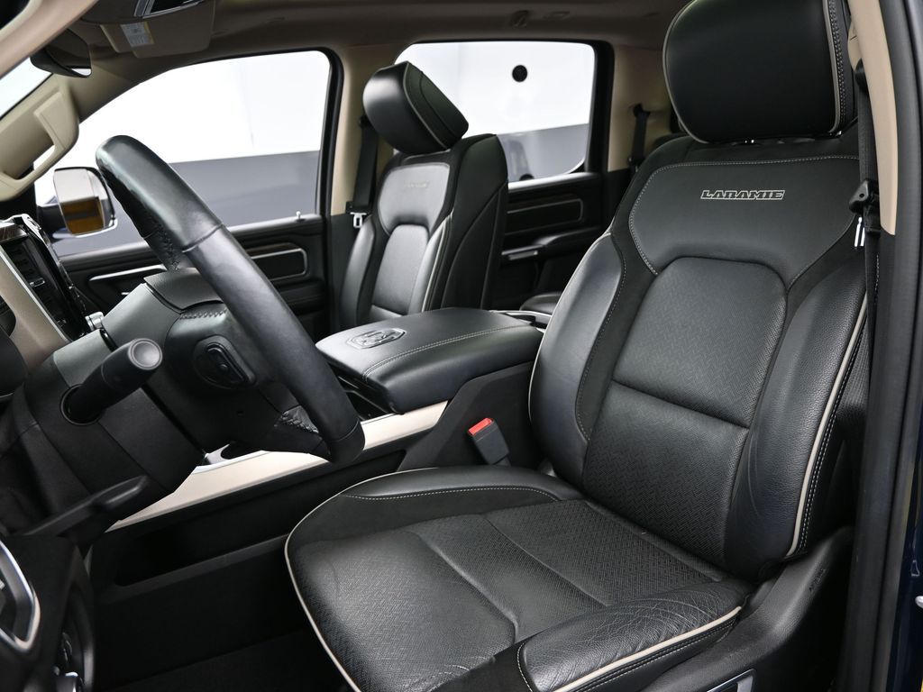 2019 Ram 1500 Laramie Crew Cab 4x4 5'7" Box