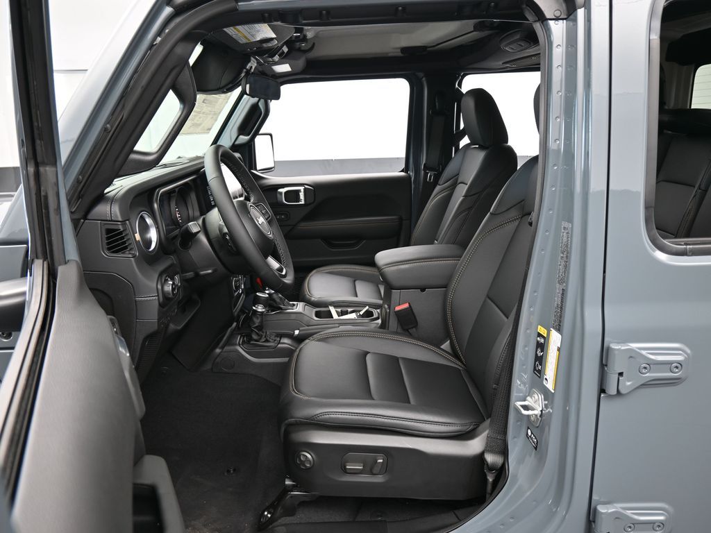 New 2026 Anvil Clearcoat Jeep Sahara image 11