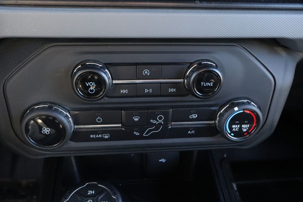 Thumbnail: 2022 Ford Bronco - 21