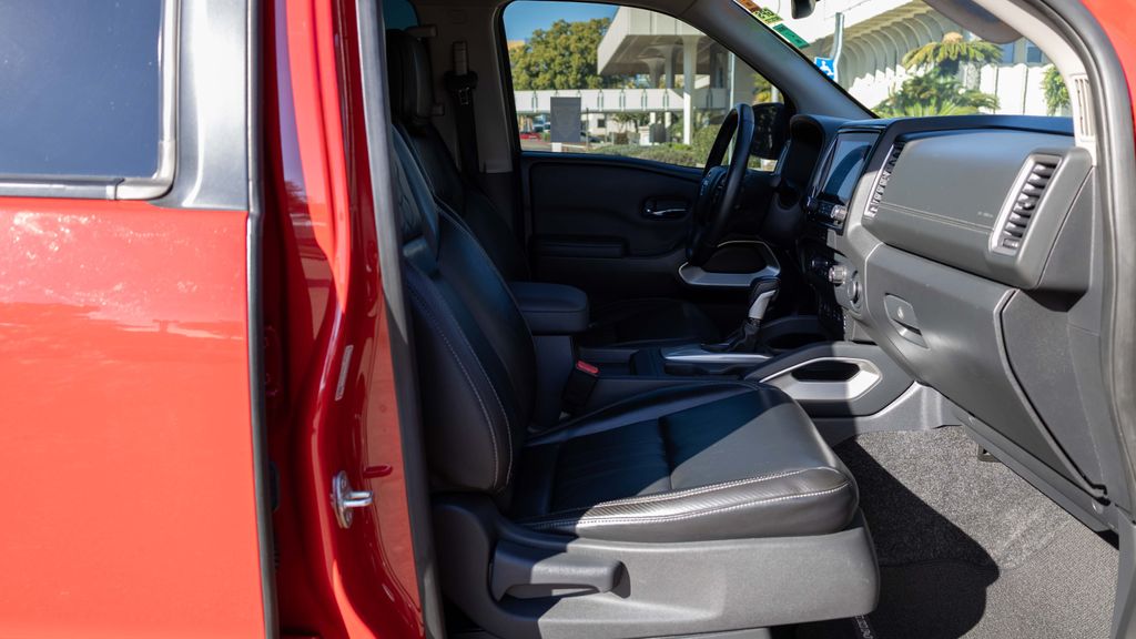 Used 2022 Nissan Frontier SV 4D Crew Cab