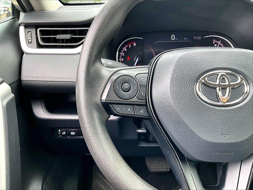 2024 Toyota RAV4 — photo 22
