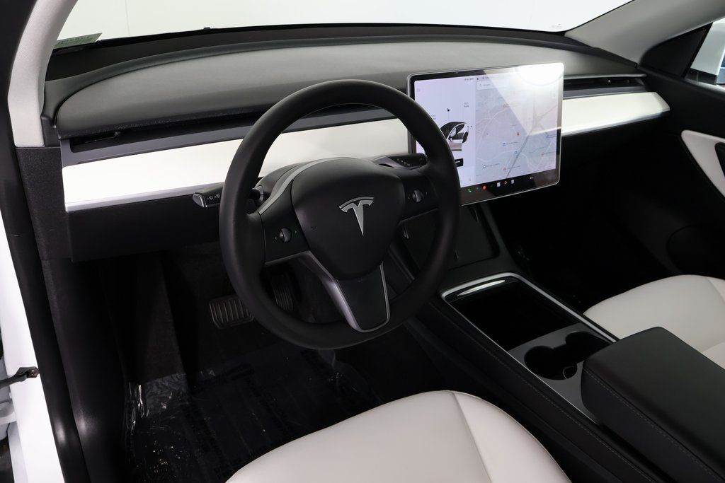 Thumbnail: 2022 Tesla Model Y - 7