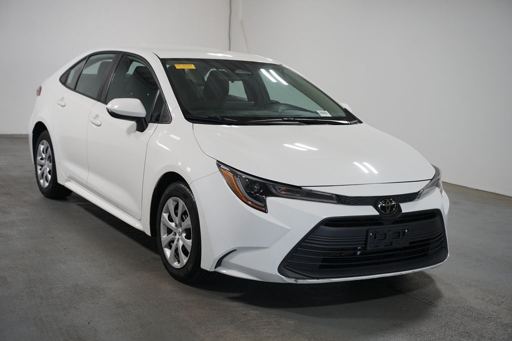 Thumbnail: 2024 Toyota Corolla - 3