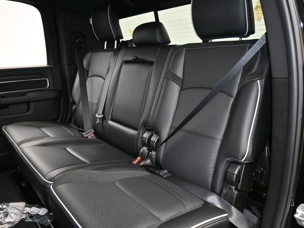 New 2026 Diamond Black Crystal Pearlcoat Ram Laramie image 31