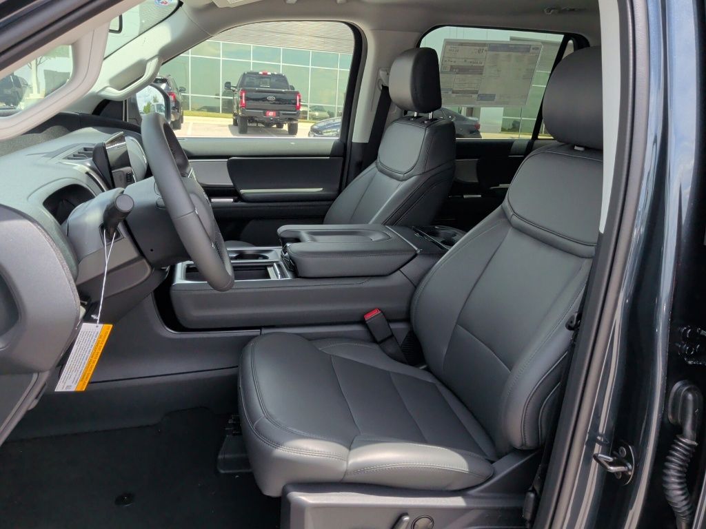 2026 Ford Expedition Max Active - 11