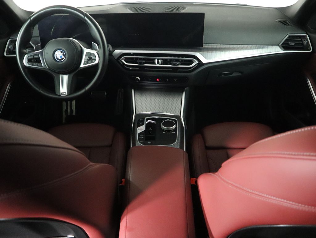 Thumbnail: 2023 BMW 3 Series - 13