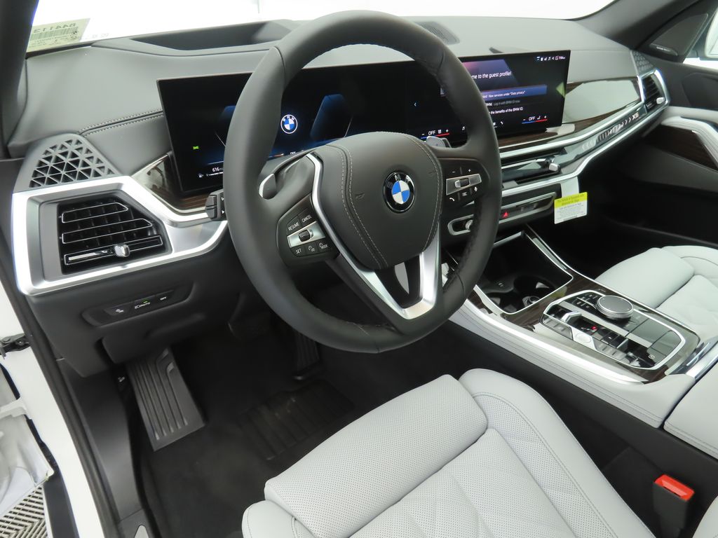 Thumbnail: 2026 BMW X5 - 9