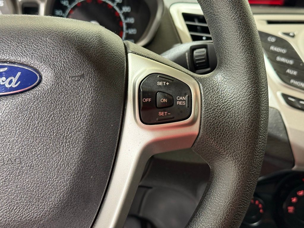 Thumbnail: 2013 Ford Fiesta - 22