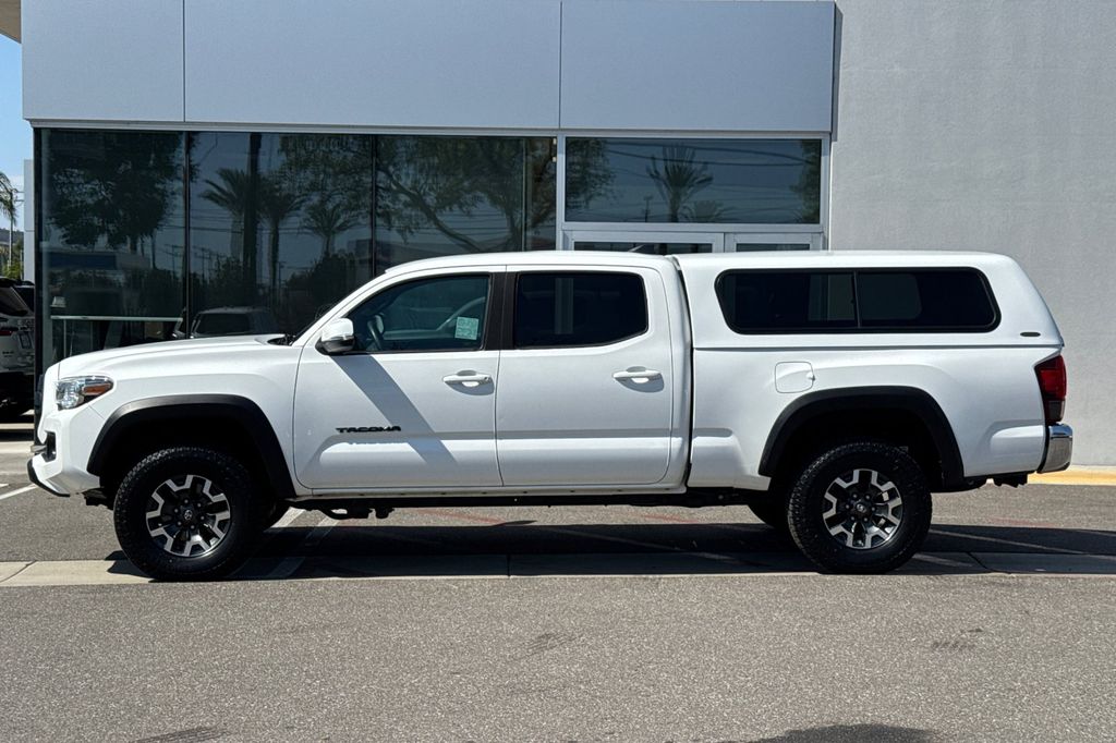 Used 2019 White Toyota TRD Off-Road image 10