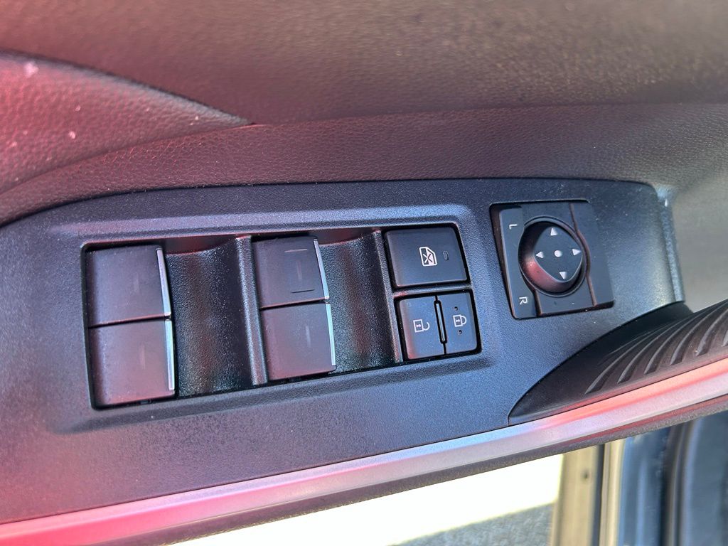 Thumbnail: 2023 Toyota RAV4 - 14