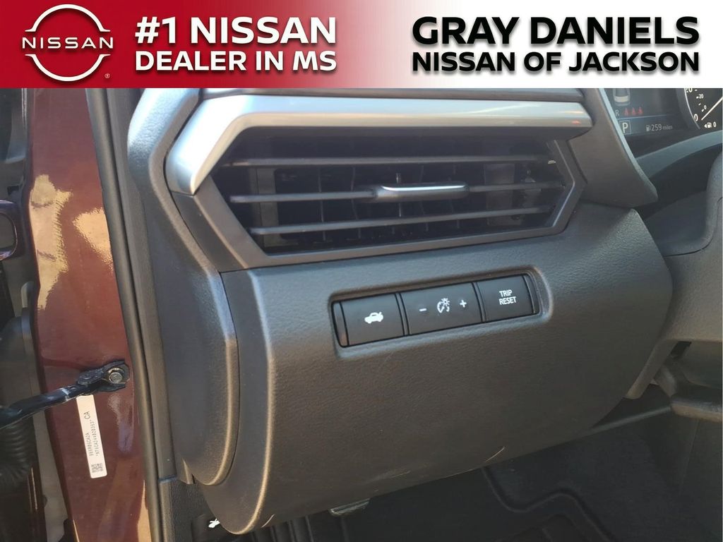 Used 2024 Nissan Altima Sedan