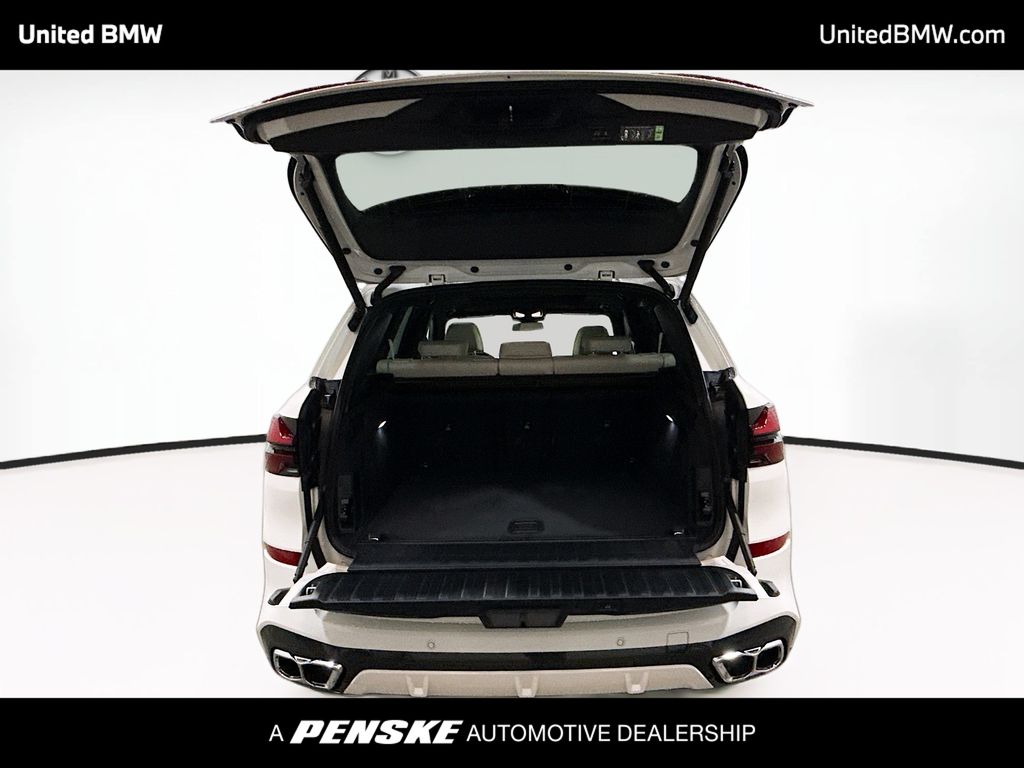 Thumbnail: 2026 BMW X5 - 14