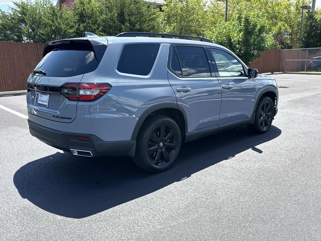Used 2025 Honda Pilot SUV