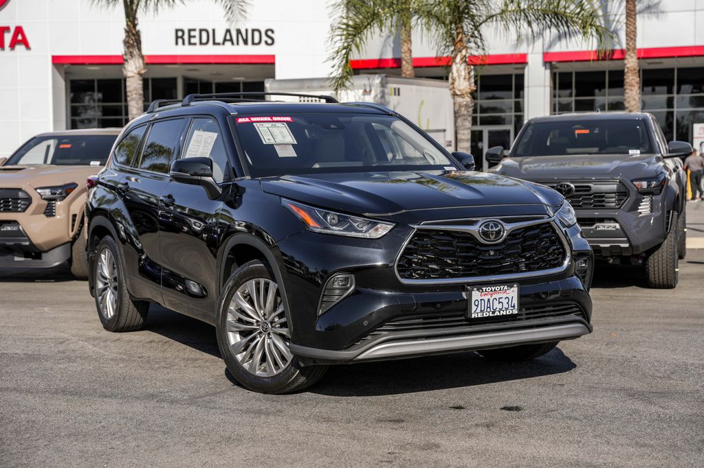 2022 Toyota Highlander Platinum AWD