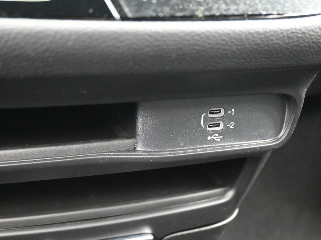 New 2026 Diamond Black Crystal Pearlcoat Chrysler Select image 19