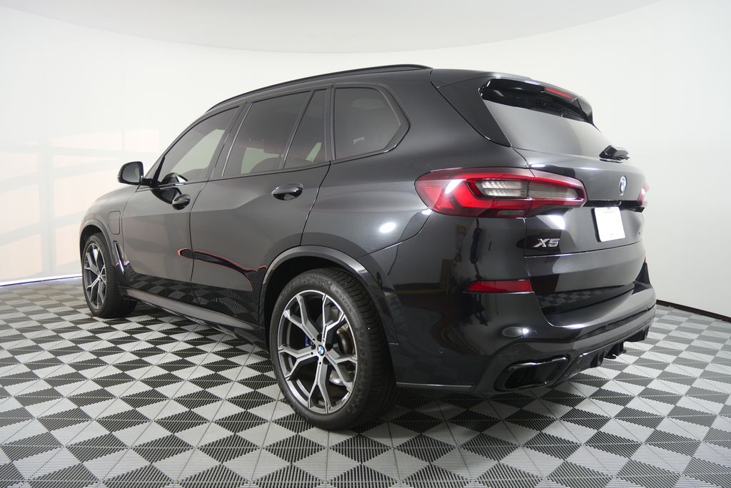 Thumbnail: 2021 BMW X5 - 5