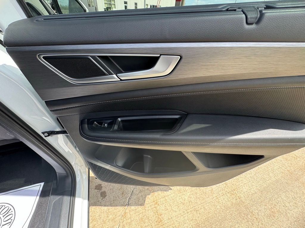 Used 2025 Volkswagen Atlas Cross Sport SUV
