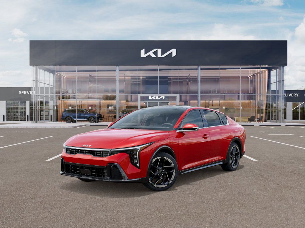 2025 Kia K4 GT-Line photo