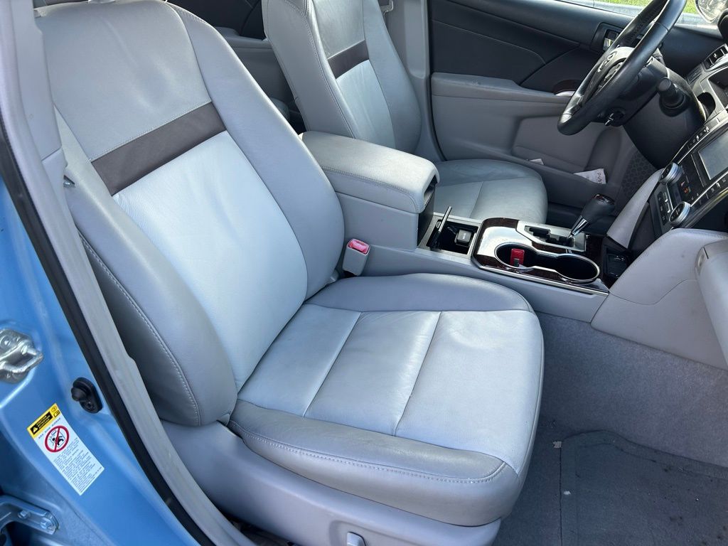 Thumbnail: 2013 Toyota Camry - 15