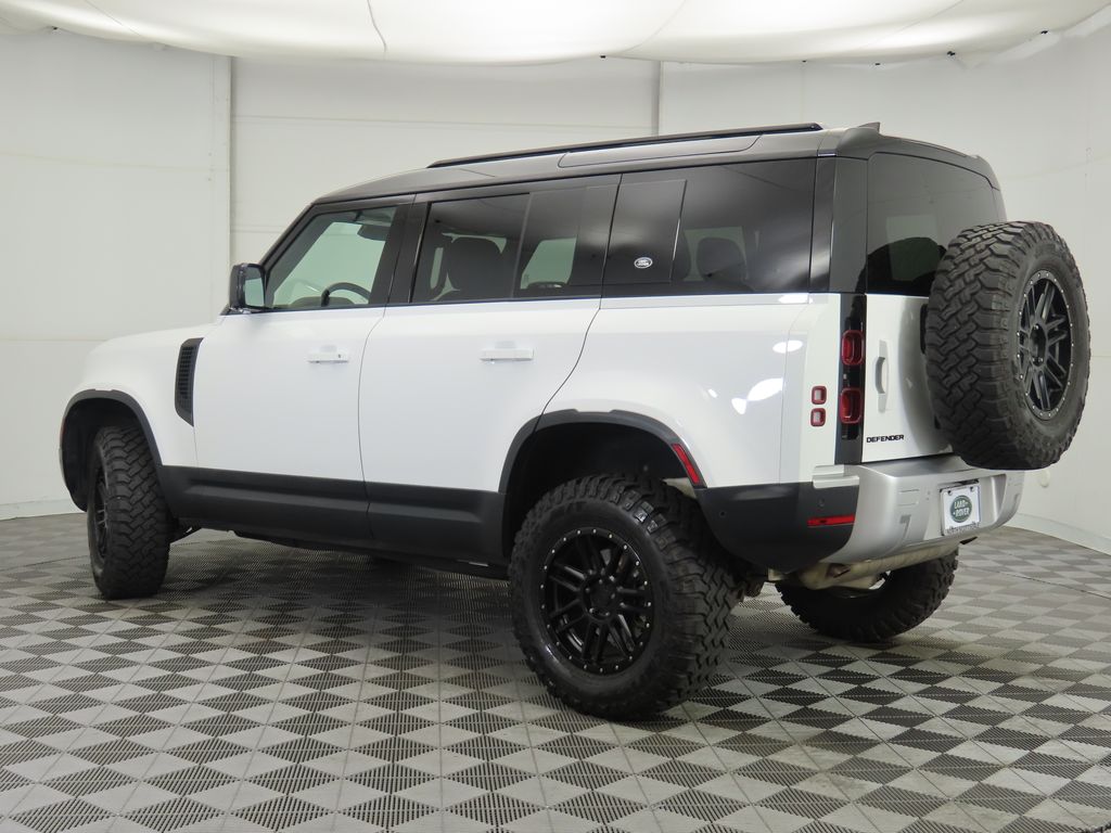 Thumbnail: 2022 Land Rover Defender - 7