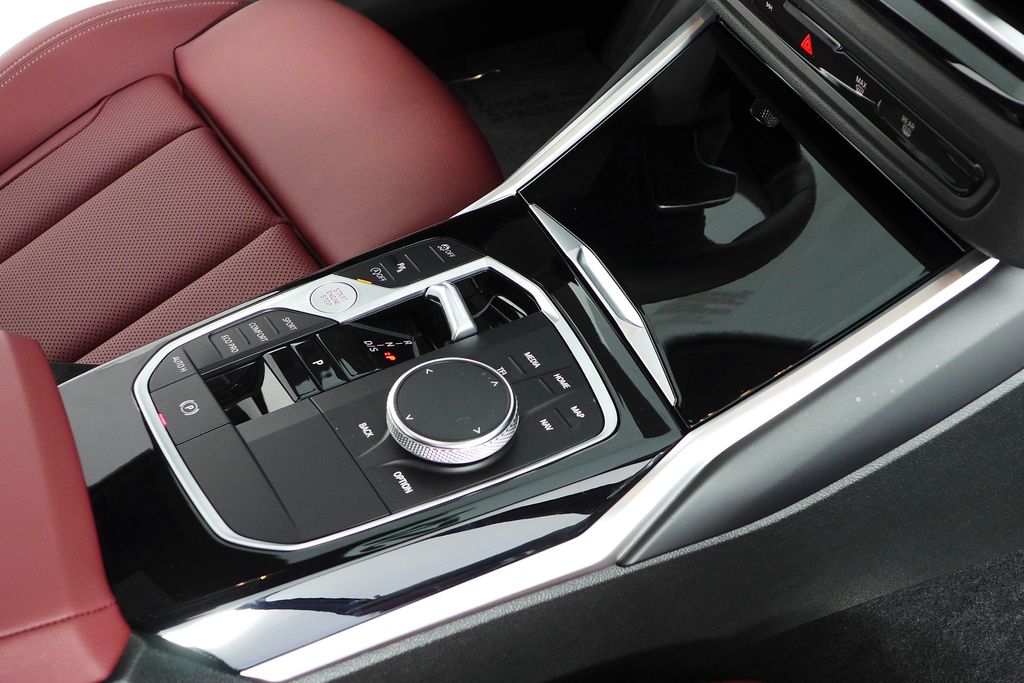 Thumbnail: 2024 BMW 3 Series - 15