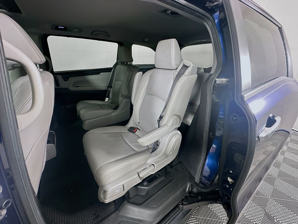 Thumbnail: 2018 Honda Odyssey - 24