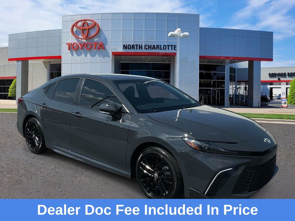 2026 Toyota Camry SE FWD