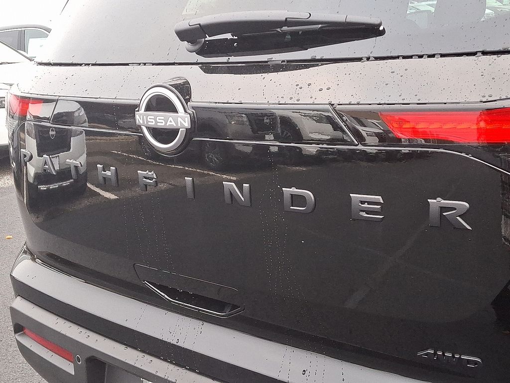 Thumbnail: 2025 Nissan Pathfinder - 6
