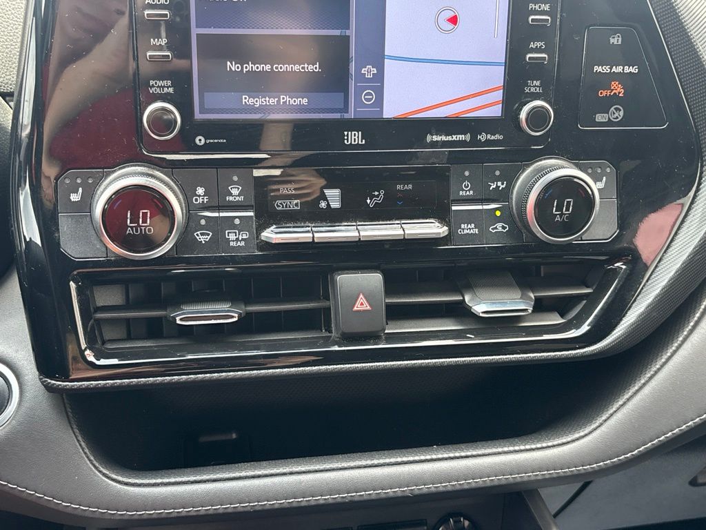 Used 2021 Toyota Highlander SUV