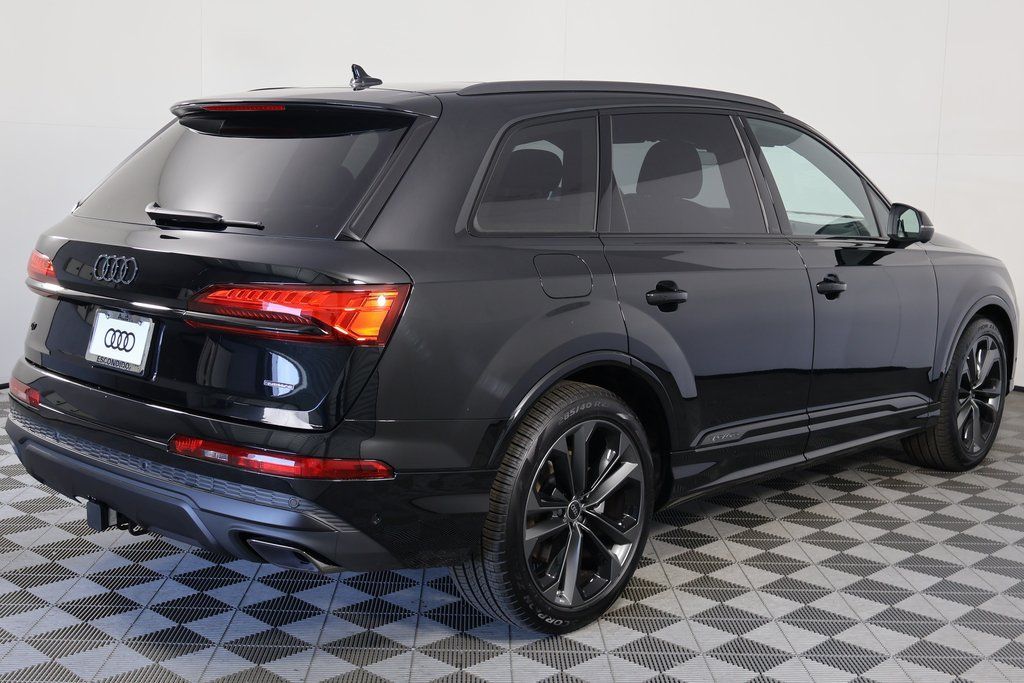 Thumbnail: 2026 Audi Q7 - 2