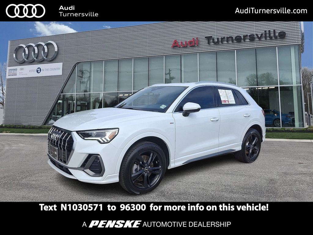 Thumbnail: 2022 Audi Q3 - 1