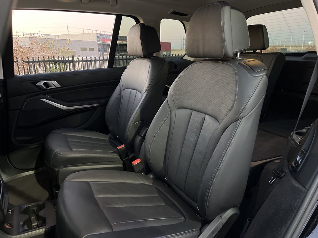 Thumbnail: 2022 BMW X7 - 27