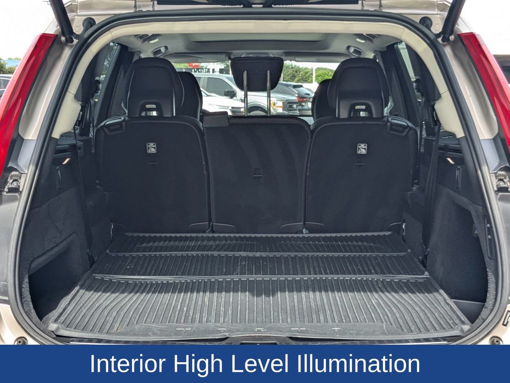 2023 Volvo XC90 B6 Ultimate Bright Theme 7P