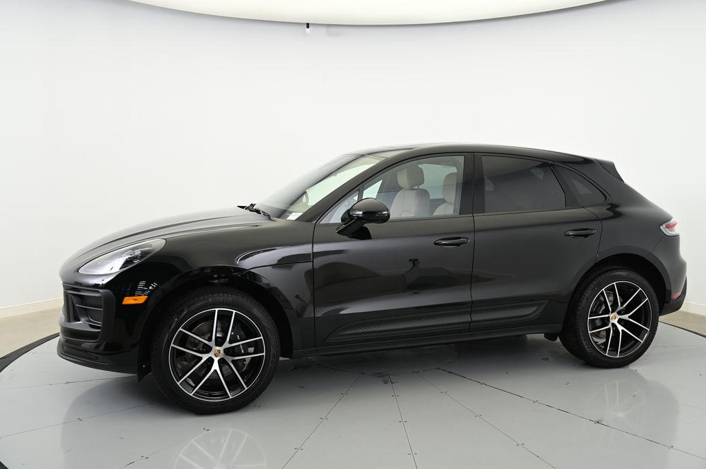 Thumbnail: 2025 Porsche Macan - 1