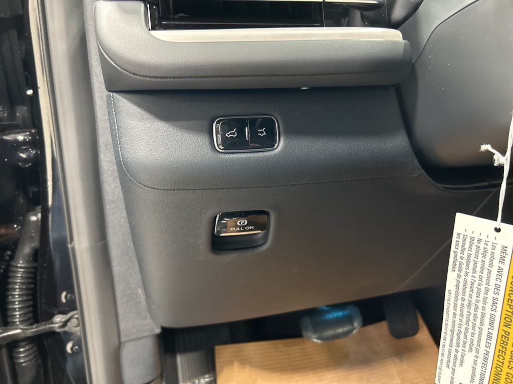 new 2026 Lincoln Navigator car, priced at $105,615