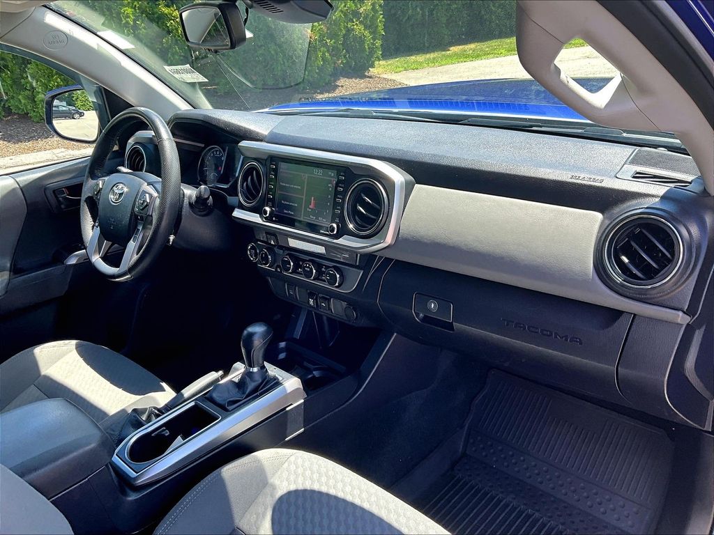 2023 Toyota Tacoma — photo 14