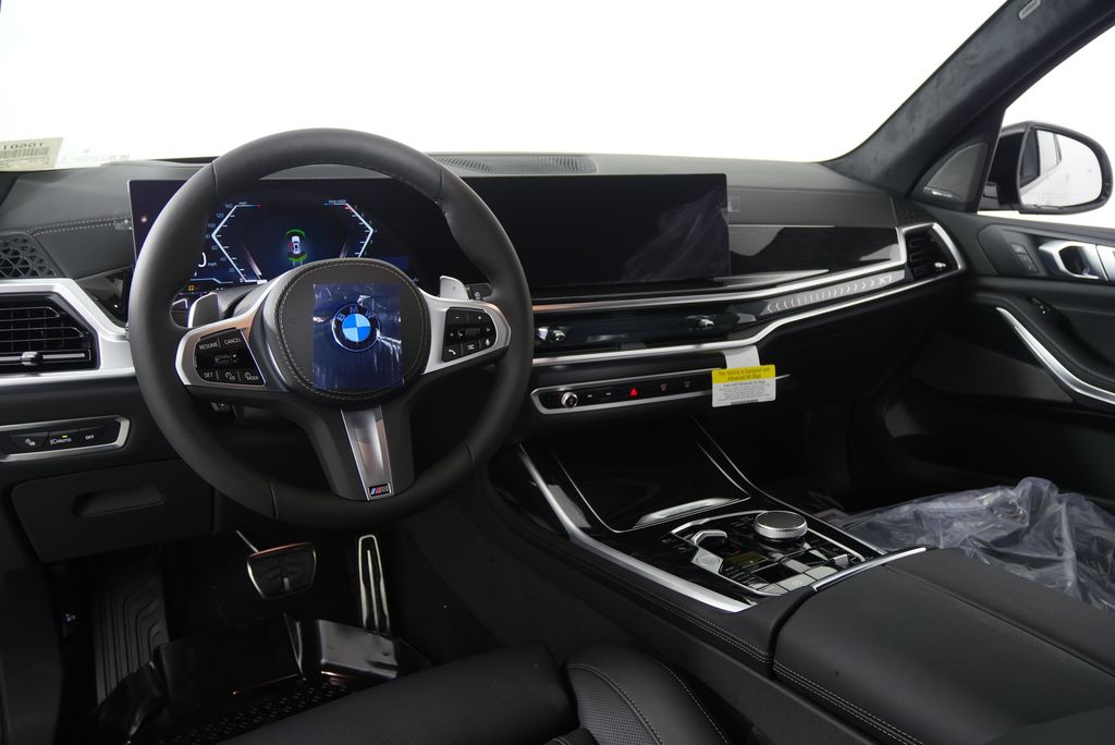 Thumbnail: 2026 BMW X7 - 20