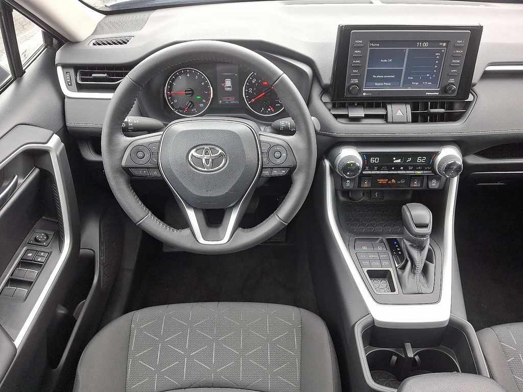 2022 Toyota RAV4 XLE 12