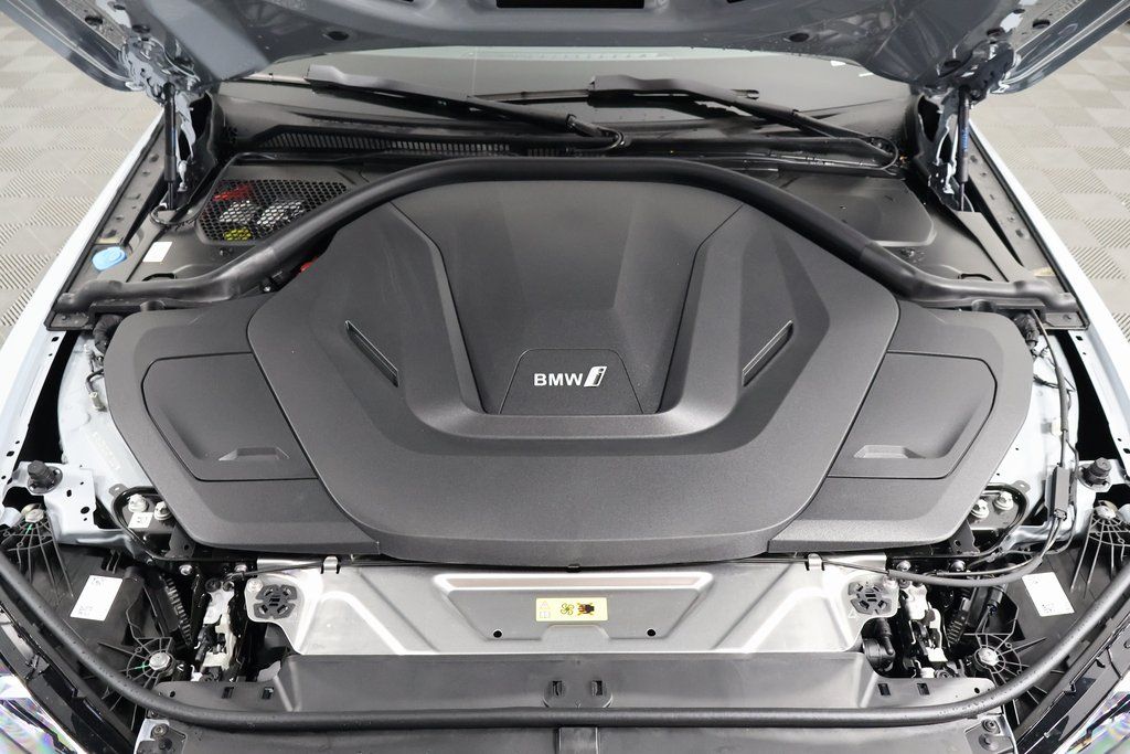 2025 BMW i4 eDrive40 10