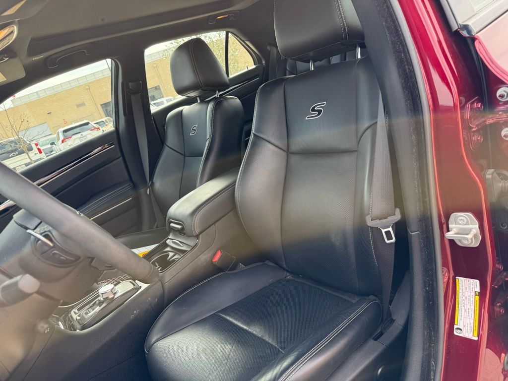 Thumbnail: 2023 Chrysler 300 - 13