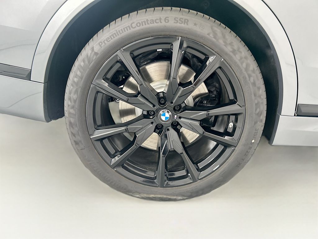 Thumbnail: 2027 BMW X7 - 32