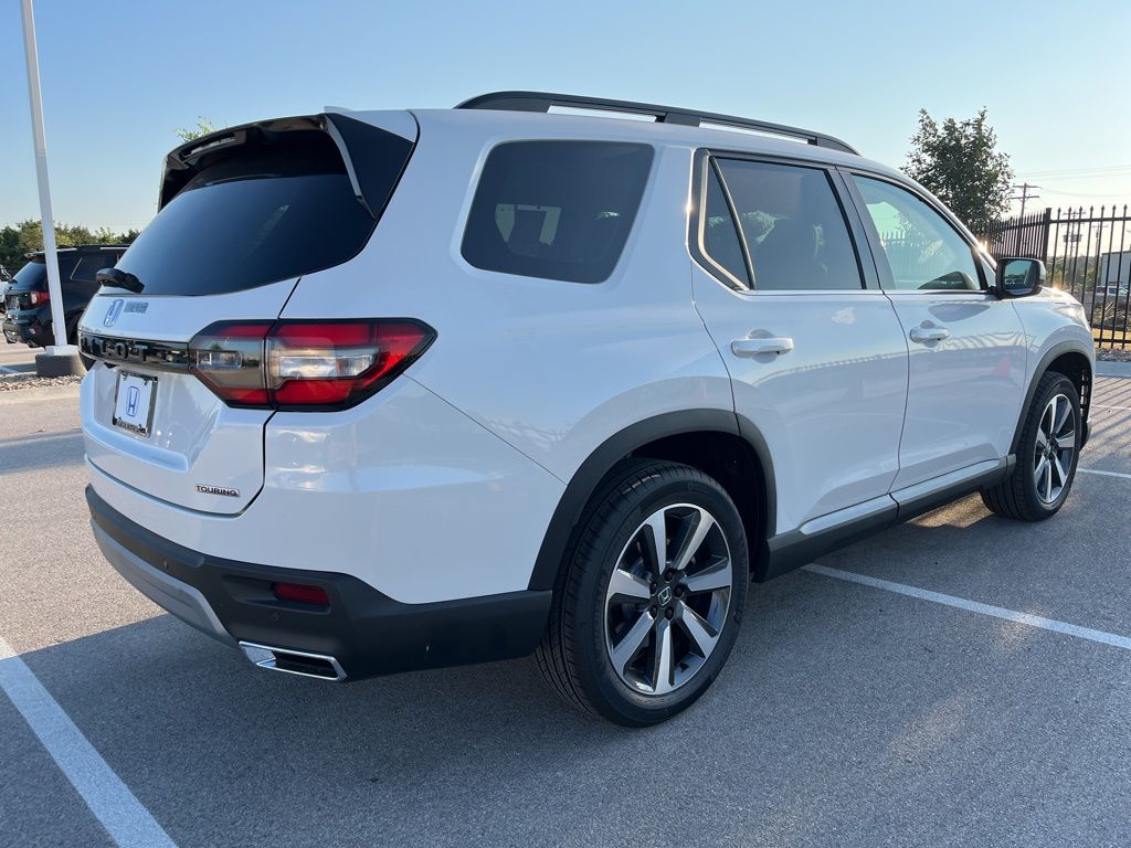 Thumbnail: 2025 Honda Pilot - 3