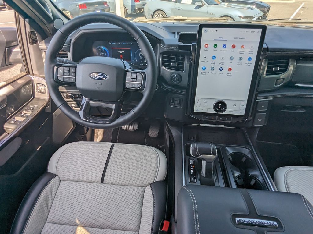 2025 Ford F-150 Lightning Platinum