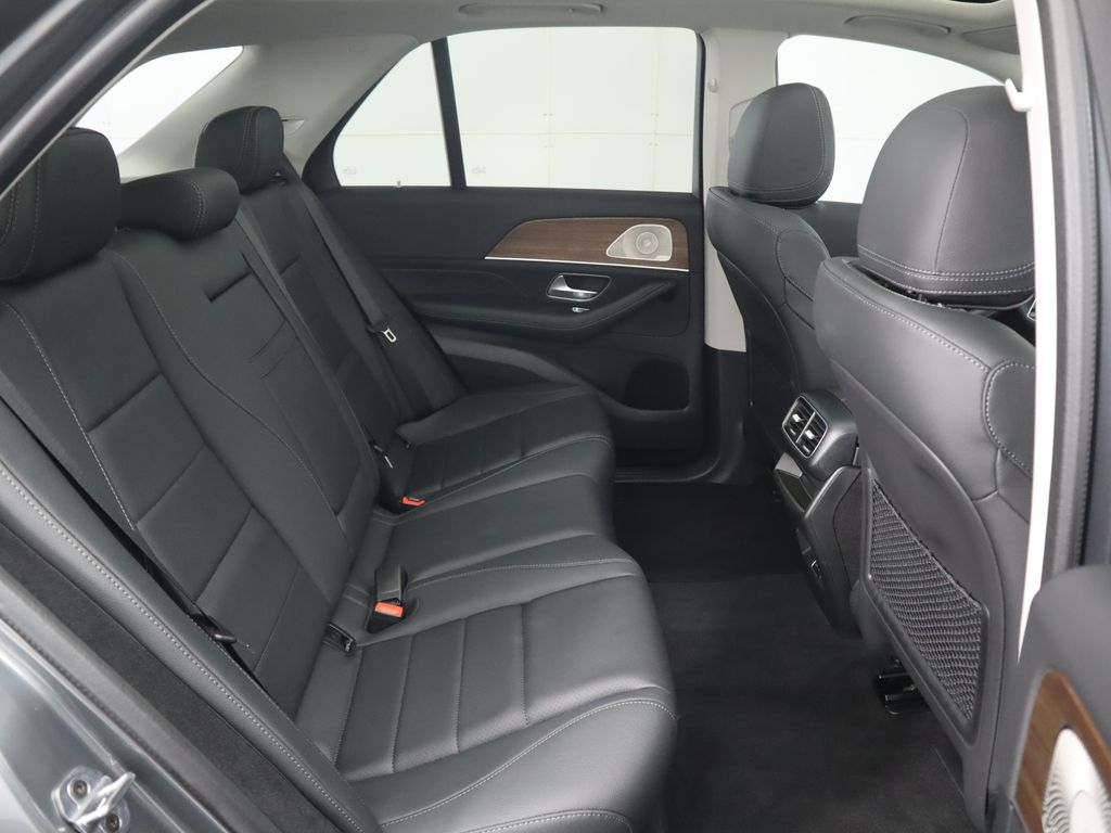 Thumbnail: 2025 Mercedes-Benz GLE - 23