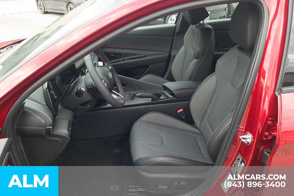 2025 Hyundai Elantra N Line - Photo 14